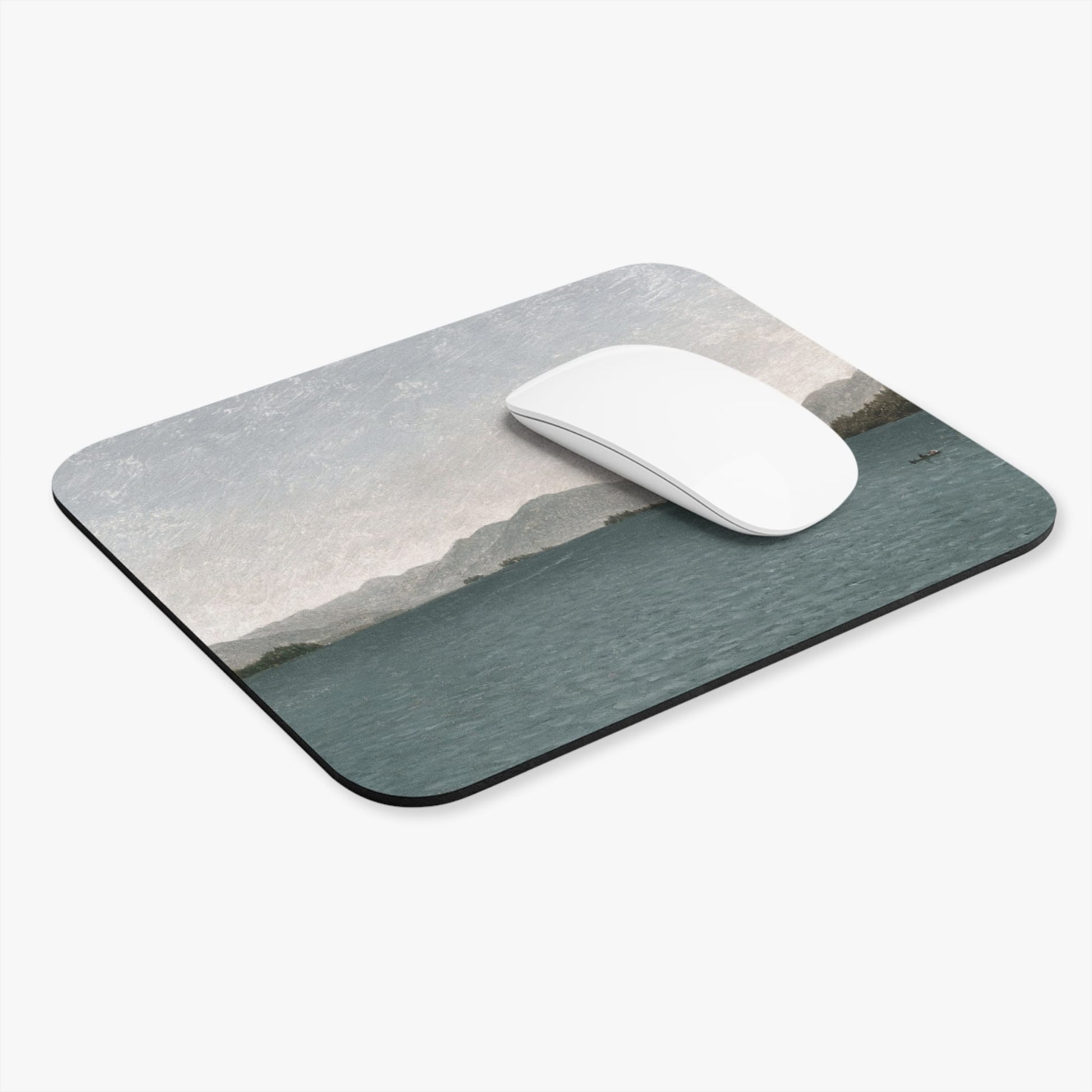 Minimalist Mountains Computer Desk Mouse Pad With White Mouse