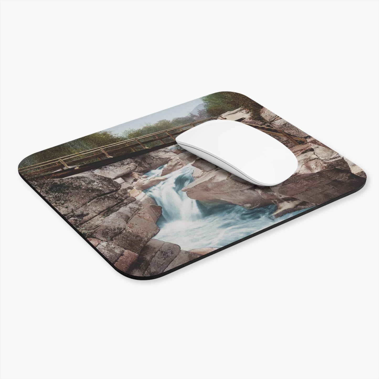 Mountain River Computer Desk Mouse Pad With White Mouse