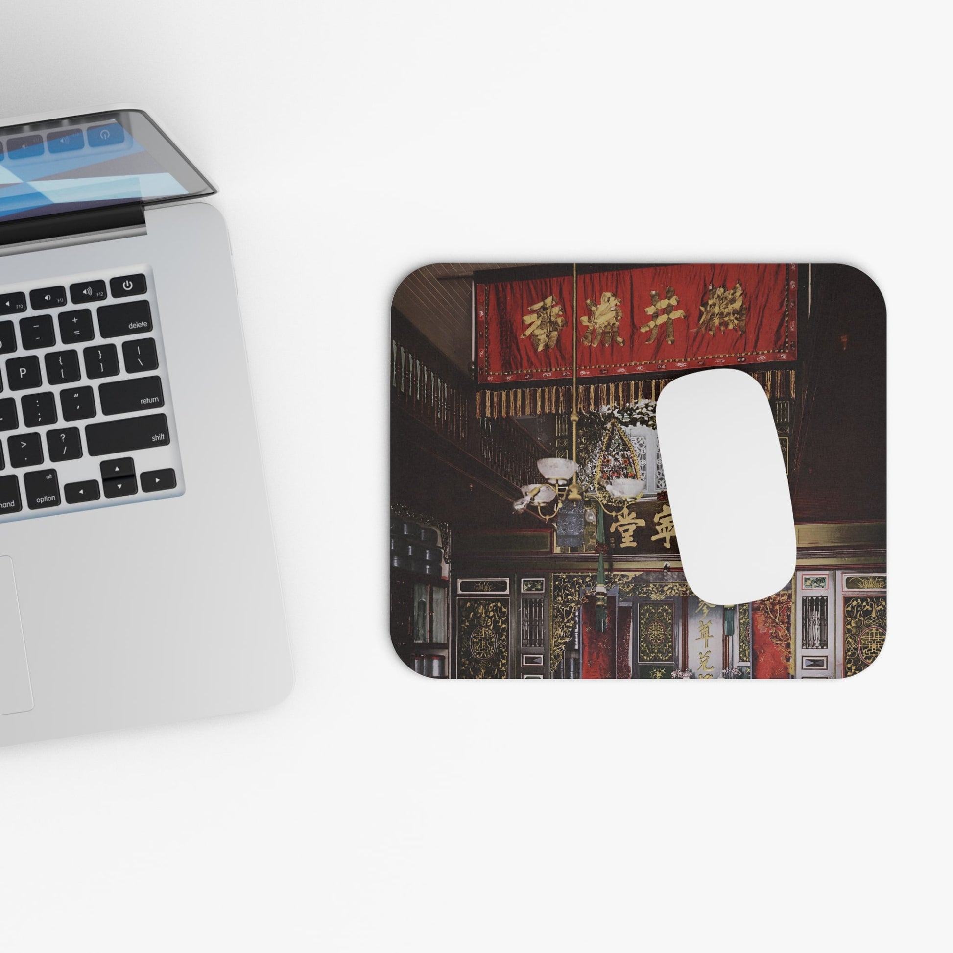 Vintage Chinatown Design Laptop Mouse Pad with White Mouse